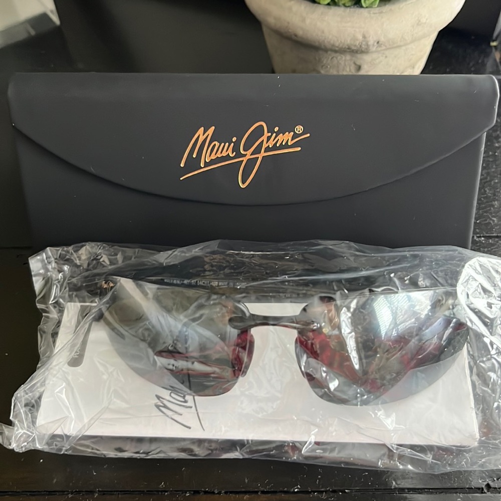 Maui Jim Ho’Okipa polarized rimless sunglasses